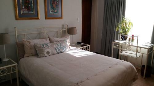 Hostal Old Oak Guest House