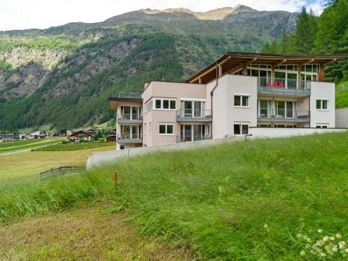 Lovely Apartment In Zwieselstein With Balcony