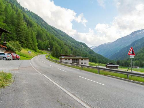 Mountain-view Apartment In Zwieselstein With Balcony