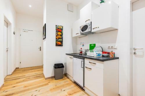 West Apartments - Contactless Check-in