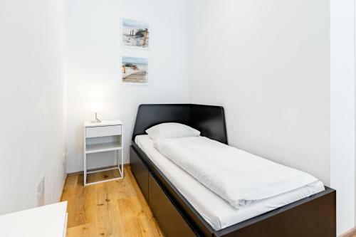 West Apartments - Contactless Check-in