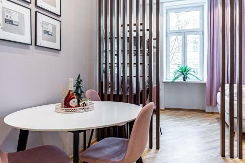 Zeus Design Apartments