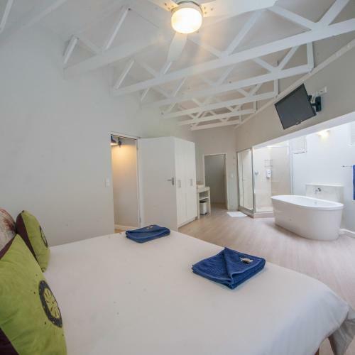 Bed & Breakfast Plett Beachfront Accommodation