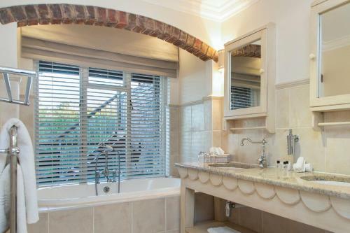 The Fernery Lodge & Chalets