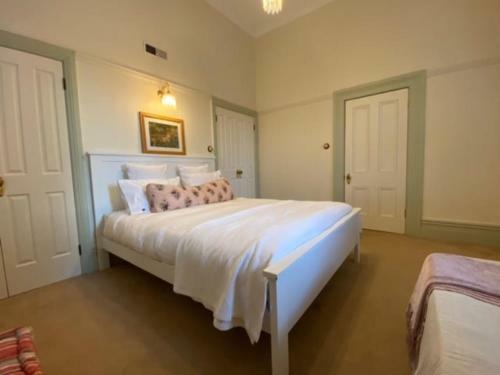 Bed & Breakfast Te Rata House - Drawing Room