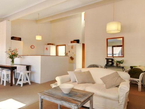 Gibraltar Getaway - Cute, Comfortable & Close To Town