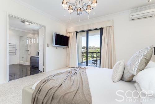 Luxury Villa W Pool & Spas