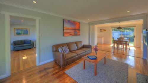 Castaway Cottage