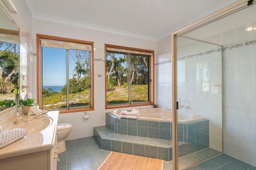 Seascape @ 19 Pindari - Privacy, Space, Views