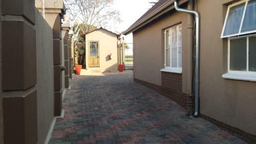 Hostal African Sky Guest House