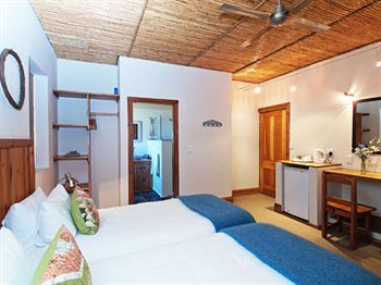 Hostal At The Woods Guest House