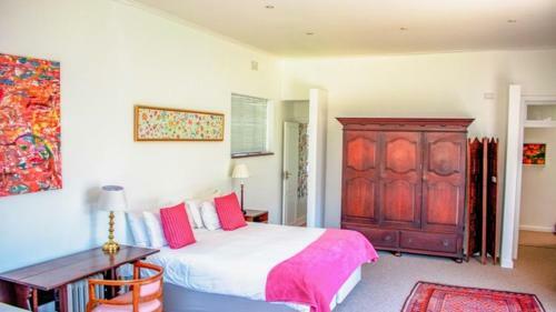 Hostal 4living Guesthouse