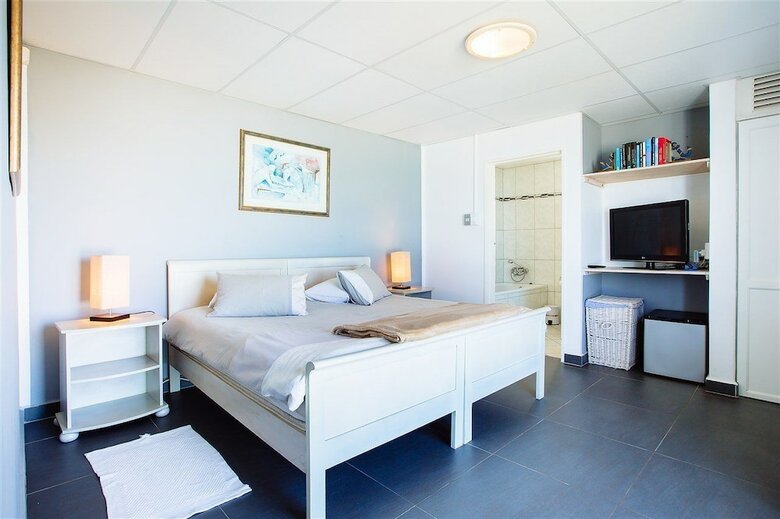 Bed & Breakfast Swept Away Guesthouse
