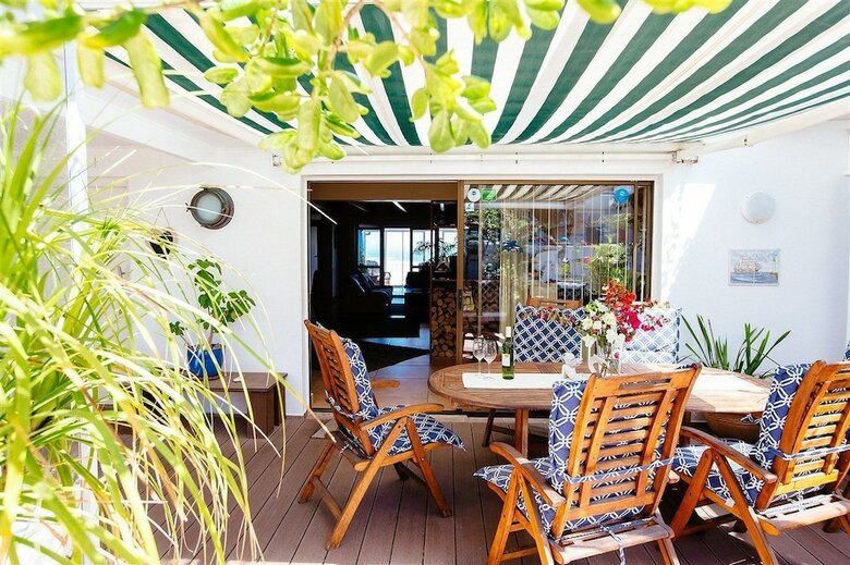 Bed & Breakfast Swept Away Guesthouse