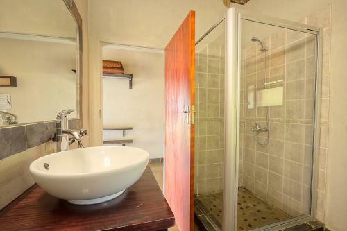 Bed & Breakfast Ehlathini Lodge