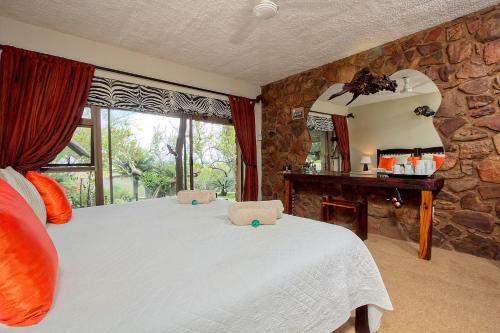 Bed & Breakfast Ehlathini Lodge