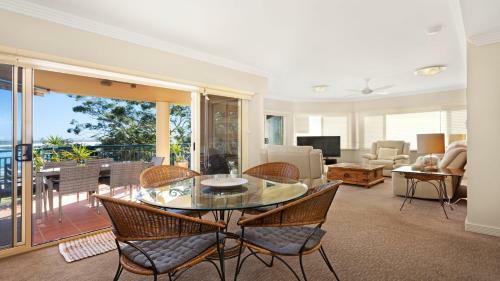 Whitesands 301 - Main Beach Location