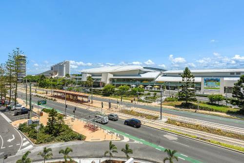 Qube Broadbeach Ocean View Apartments