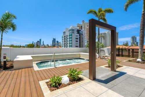 Qube Broadbeach Ocean View Apartments
