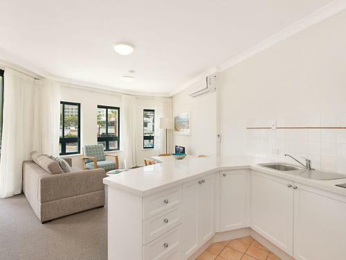 Apartamento Calypso Plaza Resort Unit 144 - Central Coolangatta Beachfront Location
