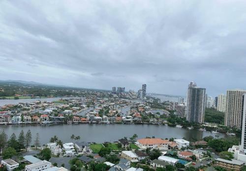 Apartamento Brilliant Home To Surferparadise@riverview+parking