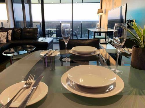 Breathtaking Views 4bd High Floor Lux Apartment