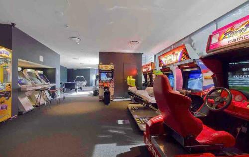 Breathtaking Views 4bd High Floor Lux Apartment