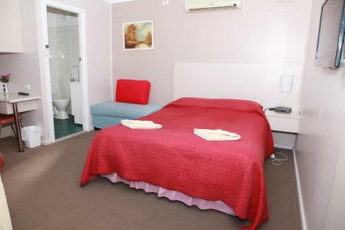 Hillview Motel