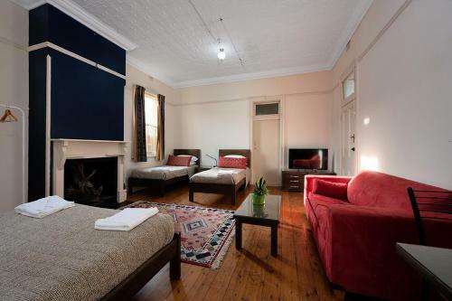 Hotel Commercial Travellers House