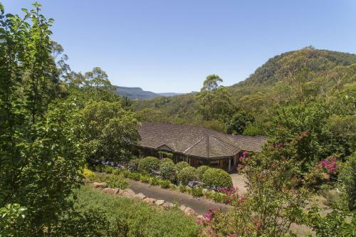 Taliesin - Beautiful 4 Bedroom Home With Amazing Views!