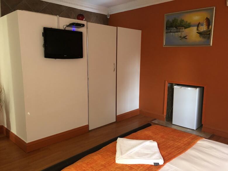 Hostal Me Casa Guest House