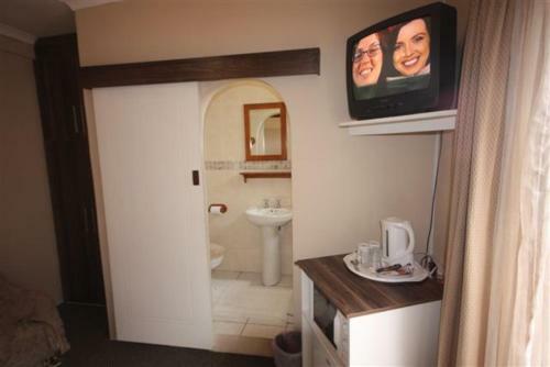 Hostal Bluewater Guesthouse