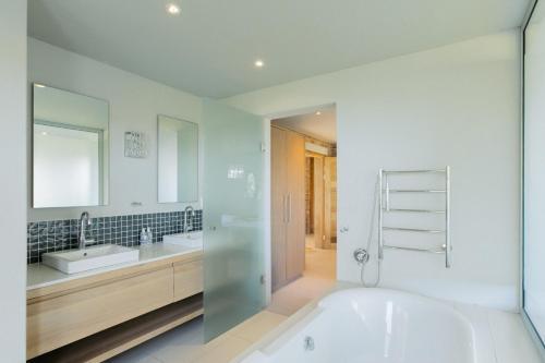 Hostal Vic Bay Surfari