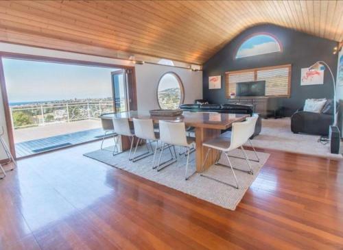 Breathtaking Ocean View Home Kiama
