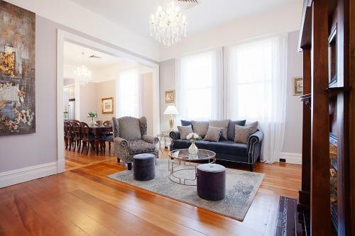 Culgoa Beautifully Refurbished 1896 Heritage House