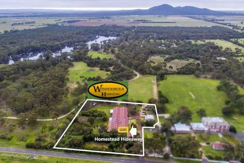 Lara Short Stays Homestead Hideaway