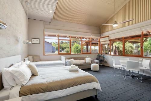Lara Short Stays Homestead Hideaway