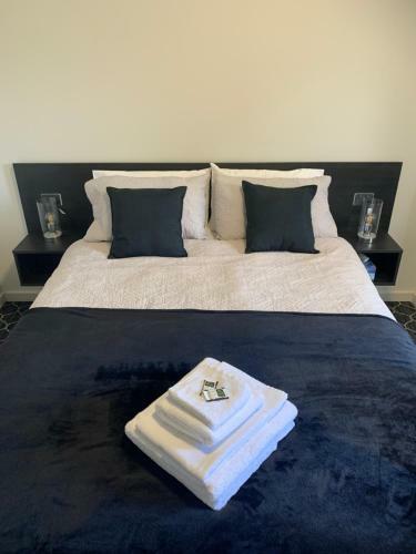 Queens Arms Hotel