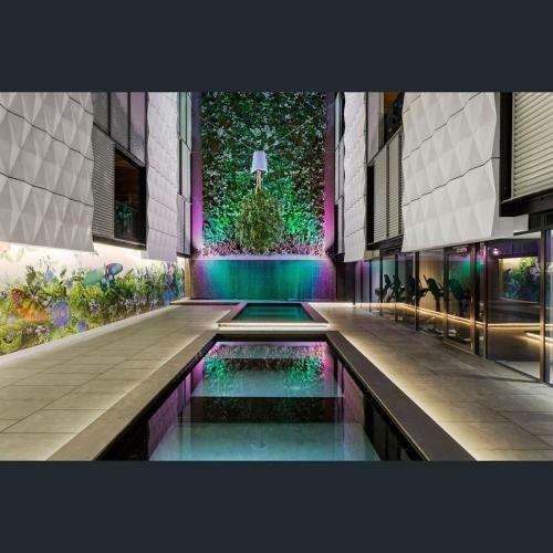 Flinders Street Apartments