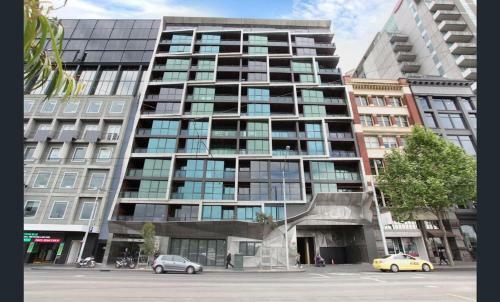Flinders Street Apartments