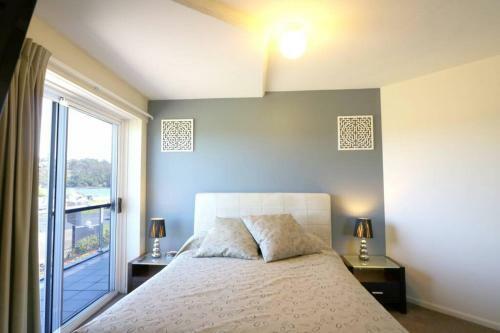 Waterview 8 Luxury Apartment