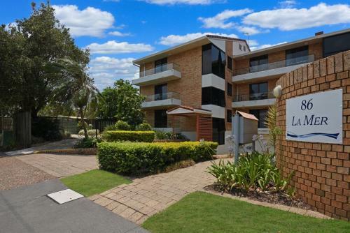 Beautifully Renovated Oceanside Apartment - Lamer 9