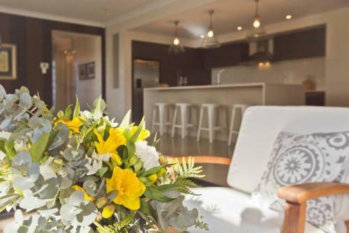 Getaway On Poplars - Comfortable And Well-appointed