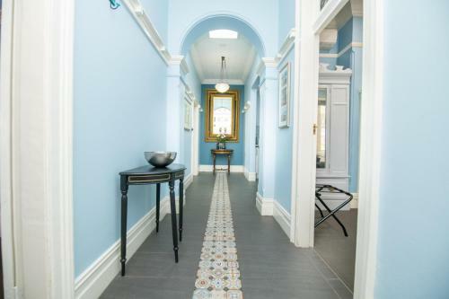 Blue Door Apartments Heritage Charm In Cbd