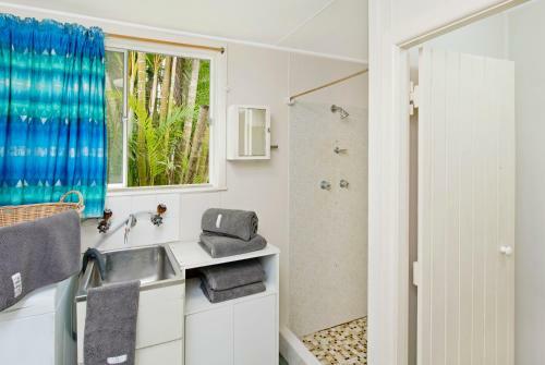 Number One - Tranquility, Views, Walk To Beach