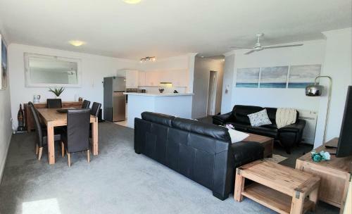 Sandcastles Beachfront ? Luxury Retreat Apartment