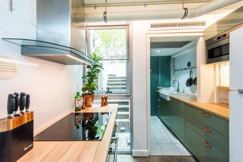 Traditional Room In Northbridge Rooftop Terrace