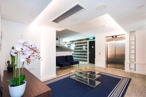 Traditional Room In Northbridge Rooftop Terrace