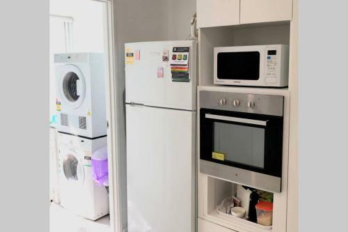 Apartamento Oceans Five Holiday Or Business Accommodation