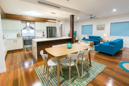 Sea Wood Delight In Hervey Bay